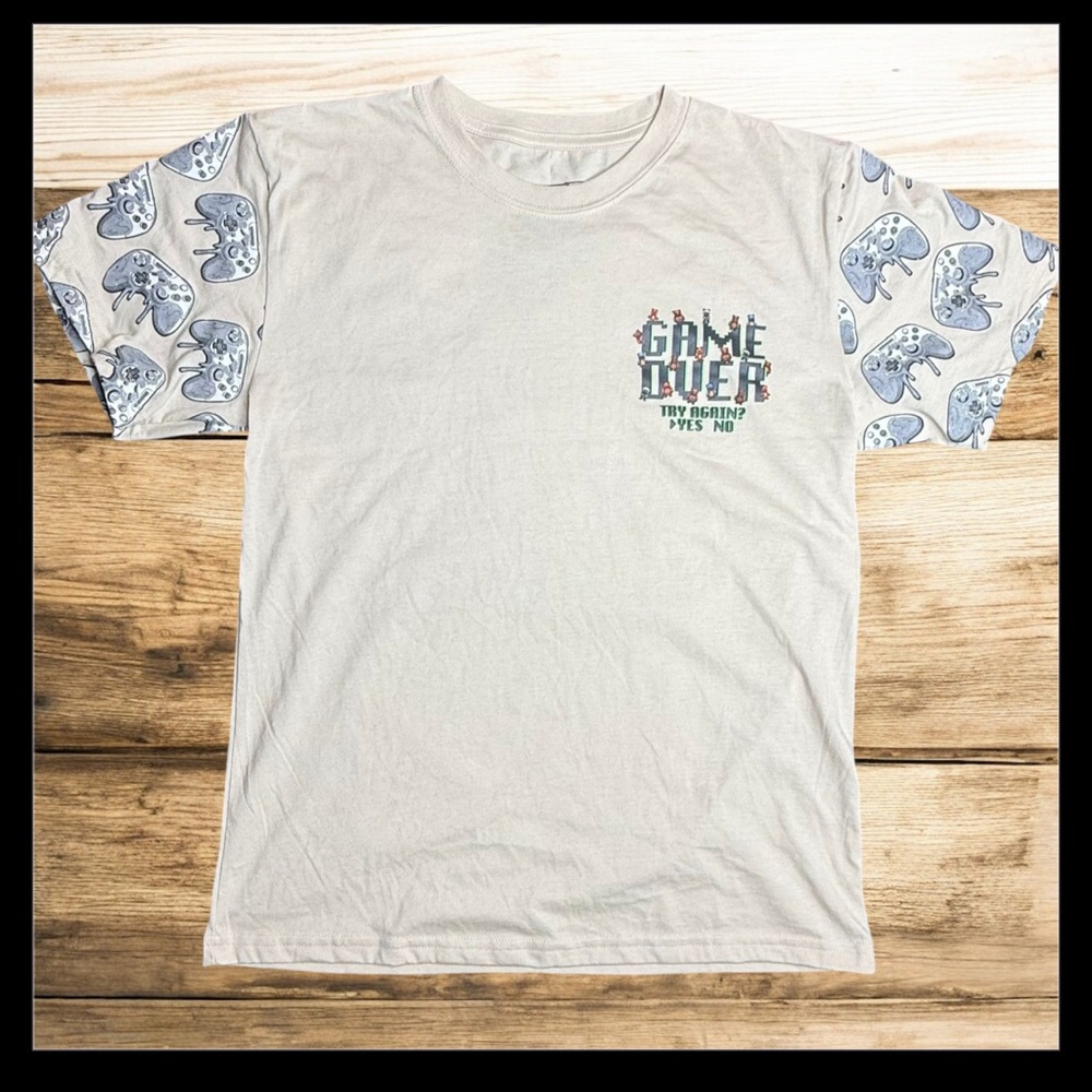 Men's Light Gray Graphic Tee with Game Controller Design